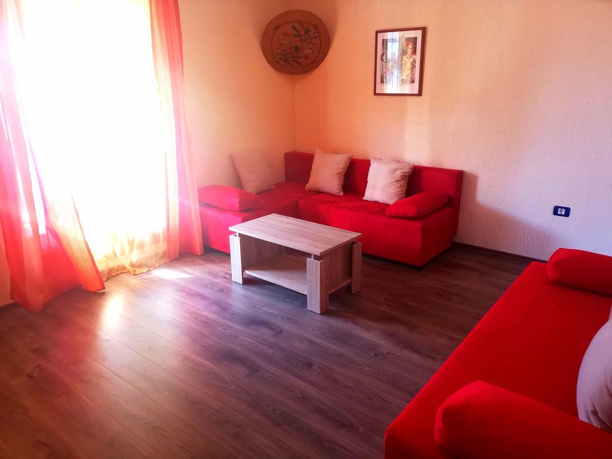 Apartment Vanja Pula Bagian luar foto